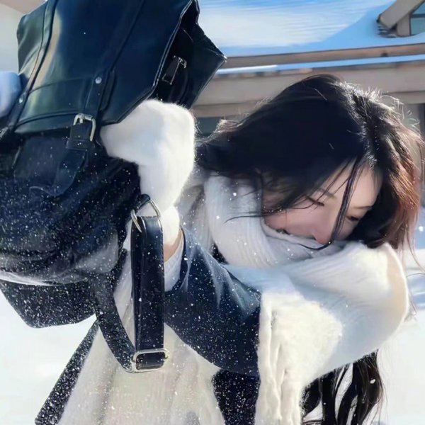 新娘向后跑